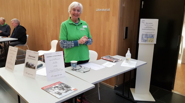 SFD 2020 Stormen bibliotek, Astrid Brunes ved litteratursalen- foto Anne Grete Mensen